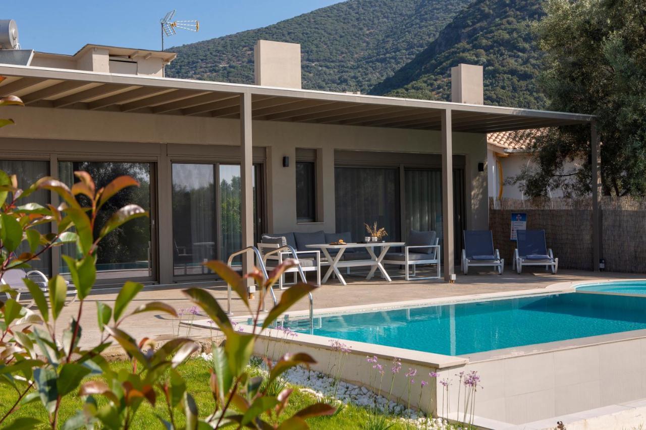 Averto Villas With Private Pool Nydri  Dış mekan fotoğraf
