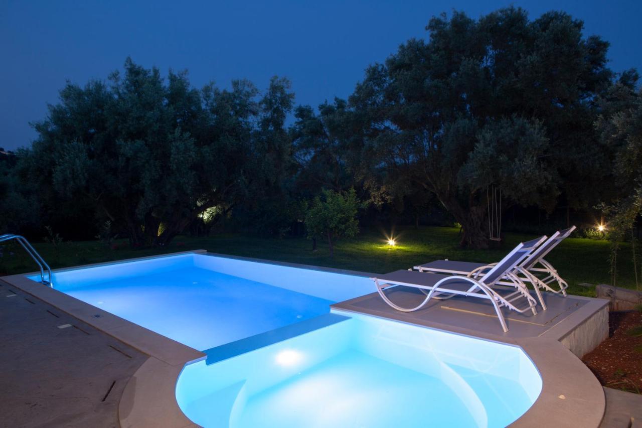 Averto Villas With Private Pool Nydri  Dış mekan fotoğraf