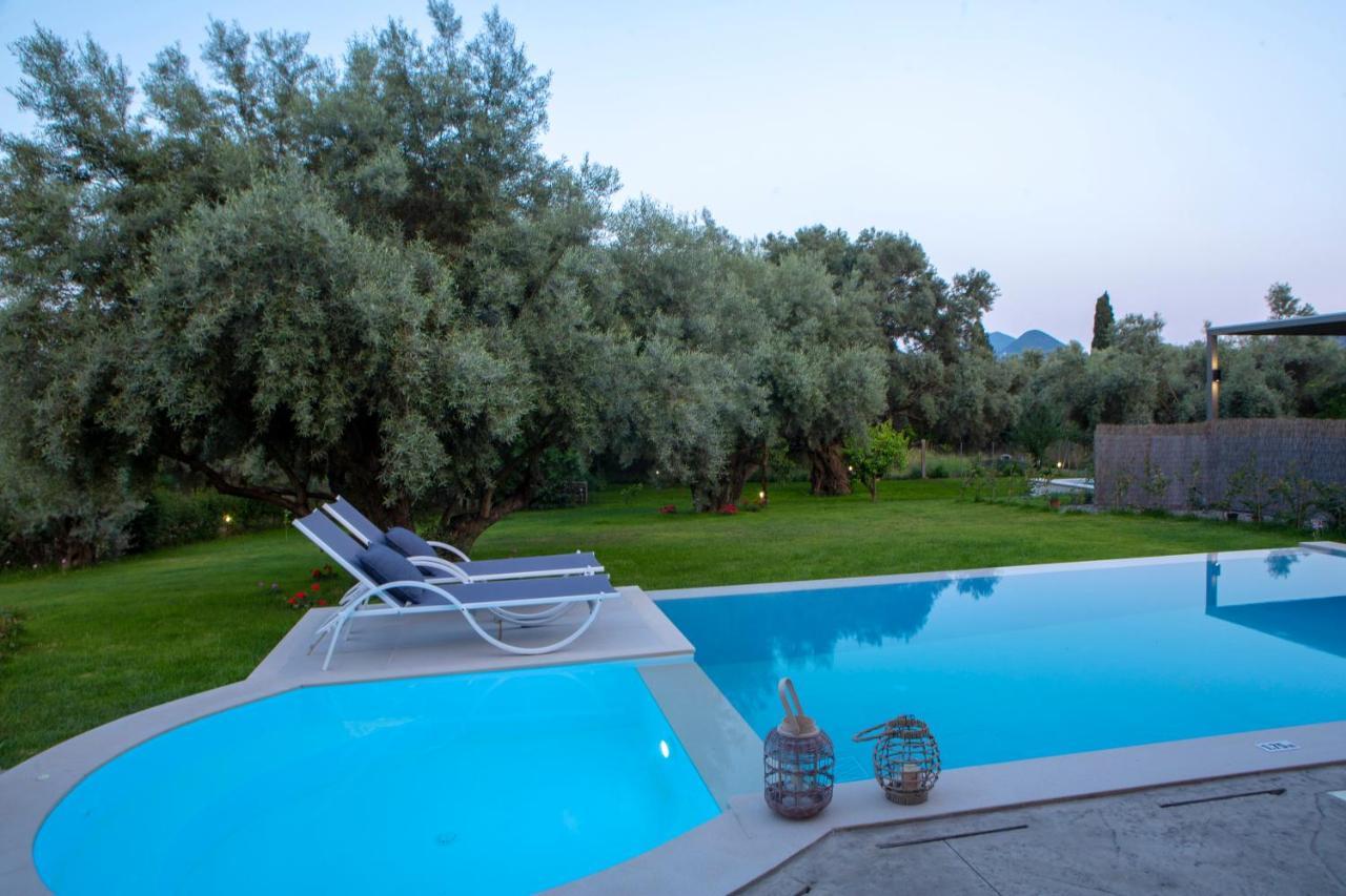 Averto Villas With Private Pool Nydri  Dış mekan fotoğraf