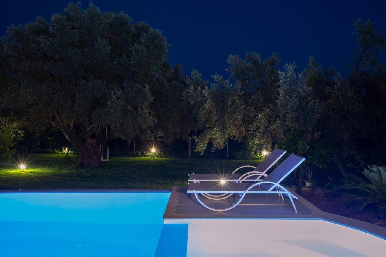 Averto Villas With Private Pool Nydri  Dış mekan fotoğraf